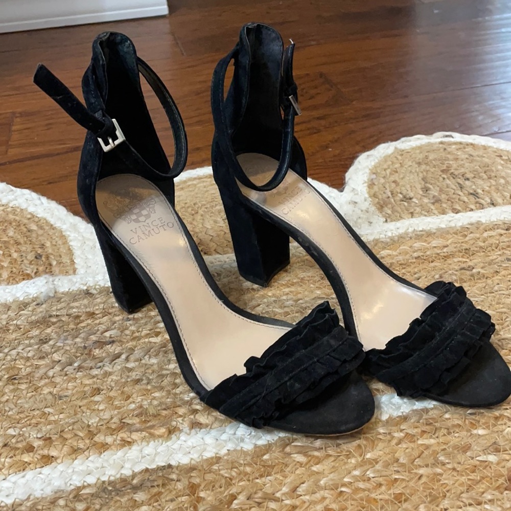 Vince Camuto black cralista heels